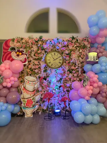 Alice in Wonderland Theme