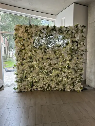 Lucia Flower Wall